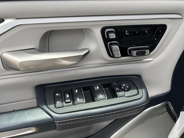 2025 Ram 1500 Tungsten Crew Cab 4x4 5'7" Box