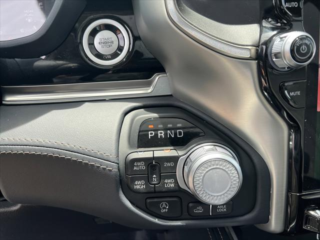 2025 Ram 1500 Tungsten Crew Cab 4x4 5'7" Box