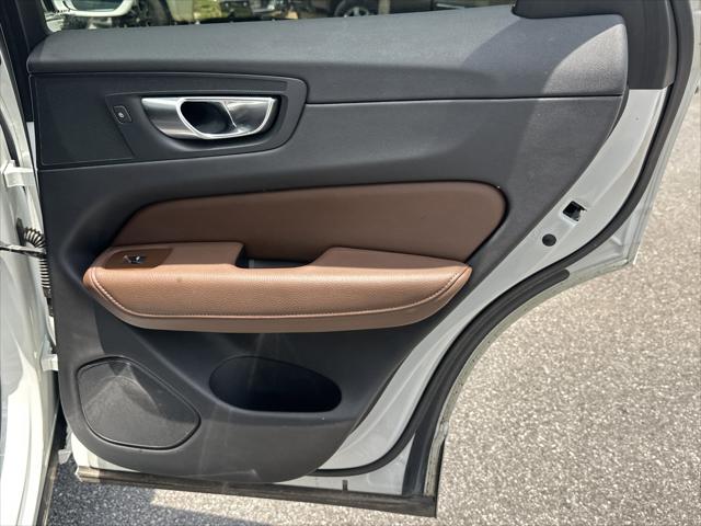 2020 Volvo XC60 T5 Momentum