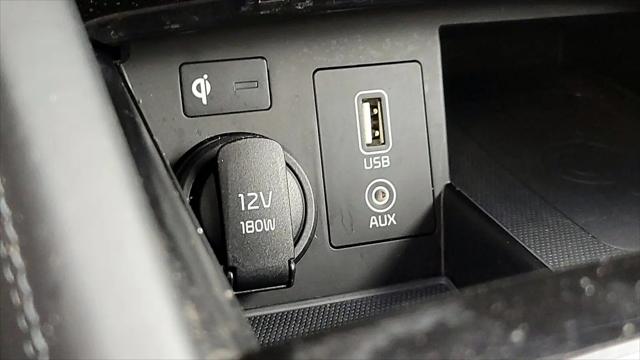 2017 Kia Cadenza Technology