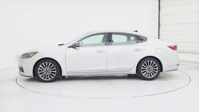 2017 Kia Cadenza Technology