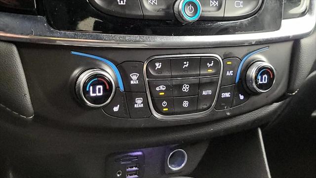 2023 Chevrolet Traverse AWD LT Leather