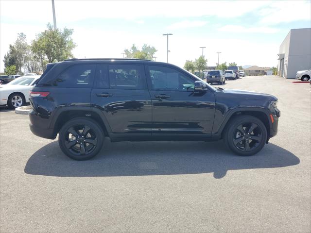 2023 Jeep Grand Cherokee Altitude 4x2