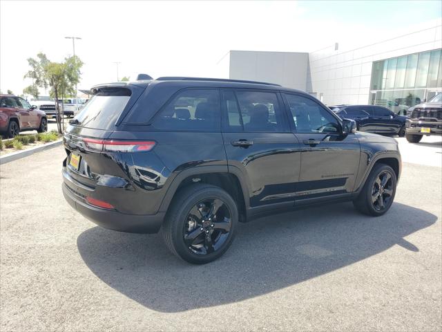 2023 Jeep Grand Cherokee Altitude 4x2