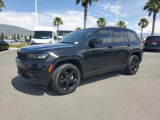 2023 Jeep Grand Cherokee Altitude 4x2