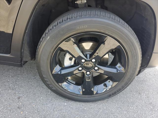 2023 Jeep Grand Cherokee Altitude 4x2