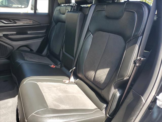 2023 Jeep Grand Cherokee Altitude 4x2