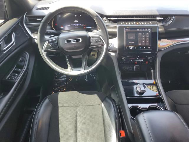 2023 Jeep Grand Cherokee Altitude 4x2
