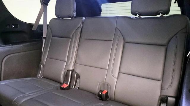 2024 Chevrolet Suburban 2WD LT