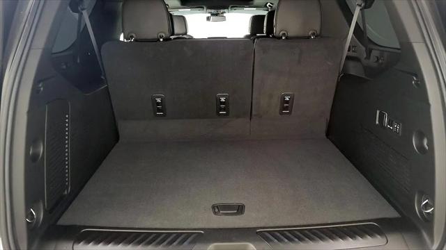 2024 Chevrolet Suburban 2WD LT