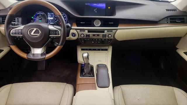 2017 Lexus ES 300h ES 300h