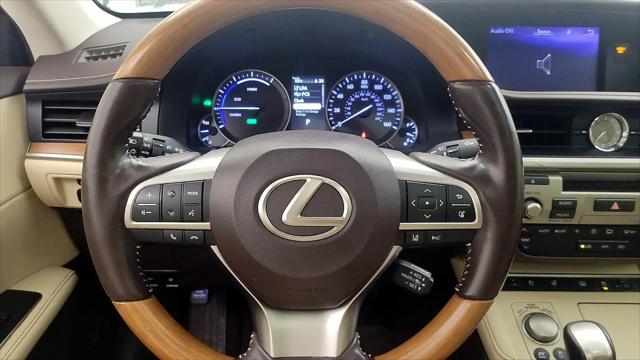 2017 Lexus ES 300h ES 300h