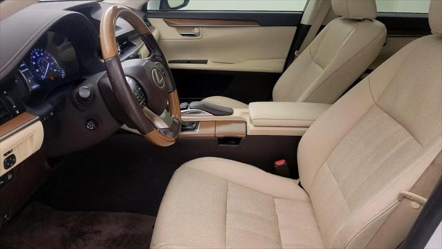 2017 Lexus ES 300h ES 300h