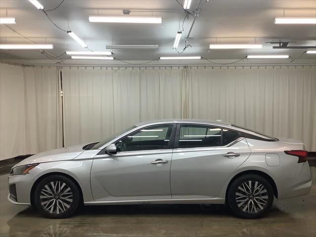 2023 Nissan Altima SV FWD