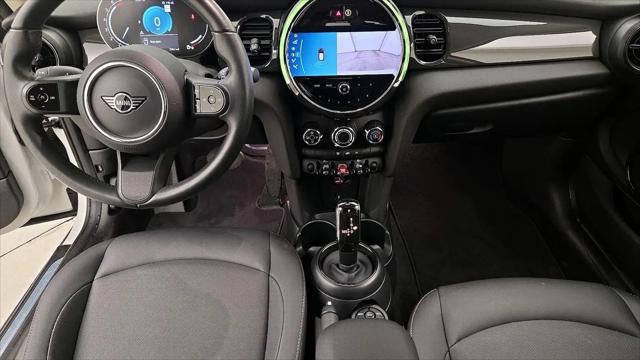2024 MINI Hardtop Cooper