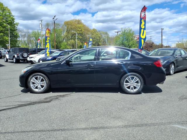 2012 INFINITI G37 x