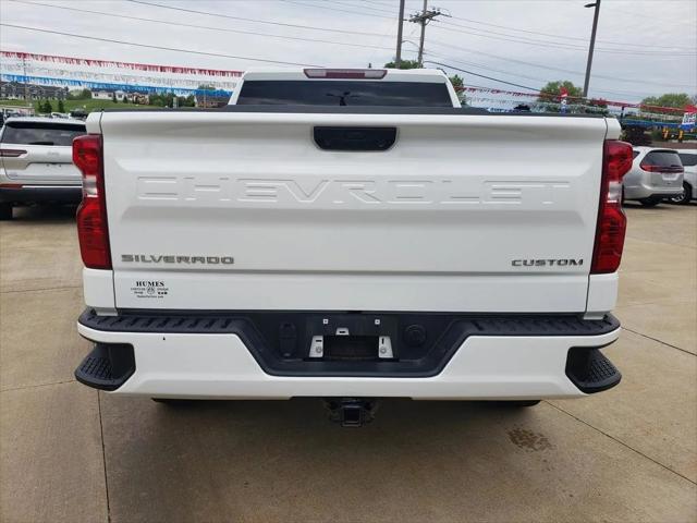 2023 Chevrolet Silverado 1500 4WD Double Cab Standard Bed Custom
