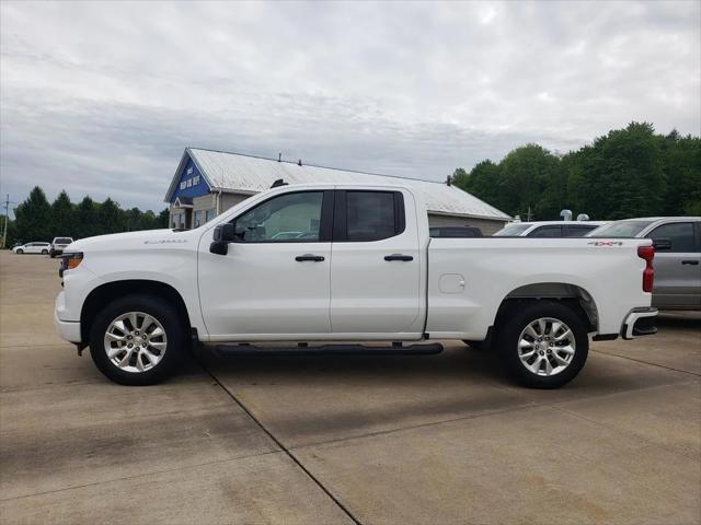 2023 Chevrolet Silverado 1500 4WD Double Cab Standard Bed Custom