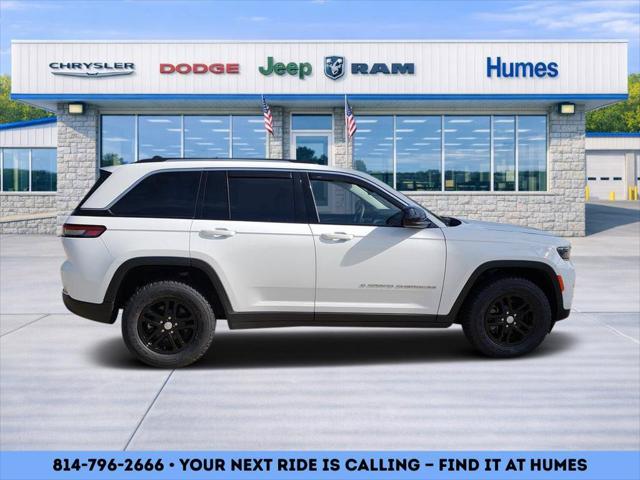 2023 Jeep Grand Cherokee Laredo 4x4 2023 Jeep Grand Cherokee Laredo 4x4
