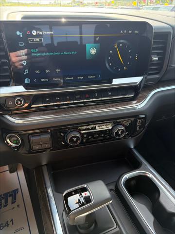2024 Chevrolet Silverado 1500 4WD Crew Cab Short Bed RST