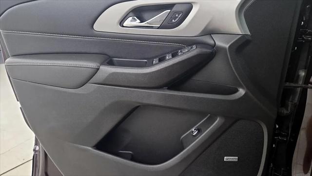 2023 Chevrolet Traverse AWD LT Leather