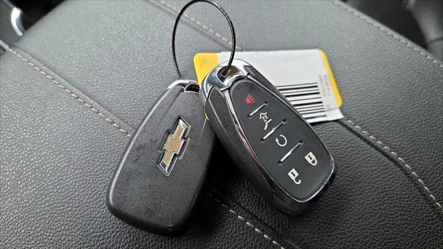 2023 Chevrolet Traverse AWD LT Leather
