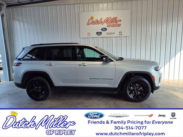 2025 Jeep Grand Cherokee Altitude 4x4 2025 Jeep Grand Cherokee Altitude 4x4