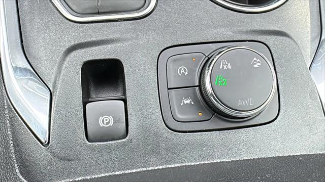 2023 Chevrolet Traverse AWD LT Cloth