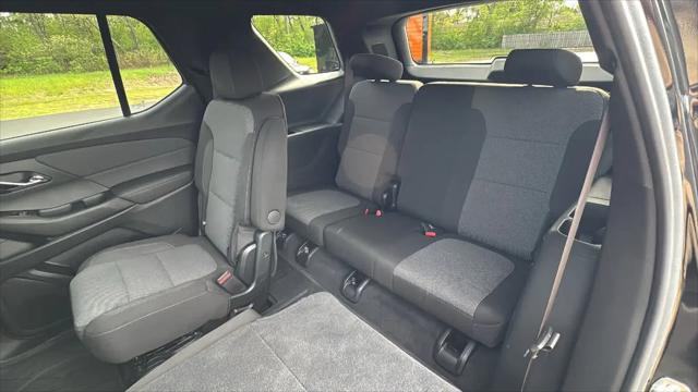 2023 Chevrolet Traverse AWD LT Cloth