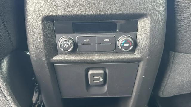 2023 Chevrolet Traverse AWD LT Cloth