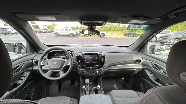 2023 Chevrolet Traverse AWD LT Cloth