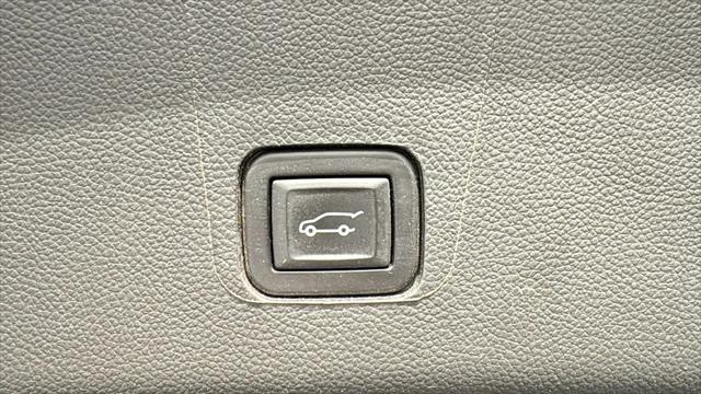 2023 Chevrolet Traverse AWD LT Cloth