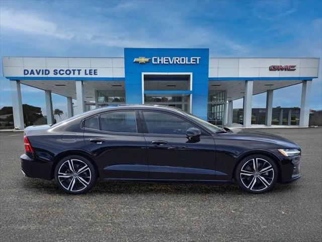 2020 Volvo S60 T5 R-Design