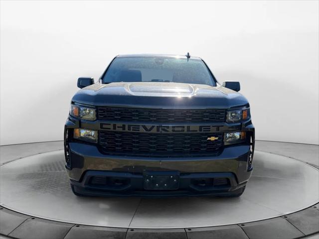 2022 Chevrolet Silverado 1500 4WD Crew Cab Short Bed Custom