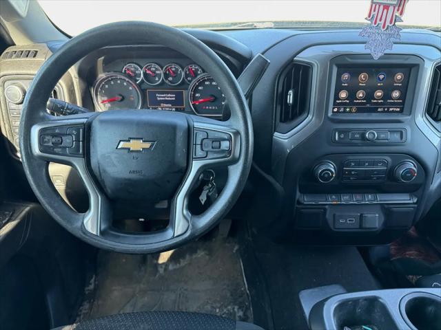 2022 Chevrolet Silverado 1500 4WD Crew Cab Short Bed Custom