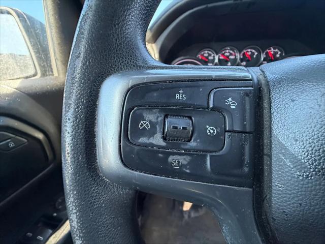 2022 Chevrolet Silverado 1500 4WD Crew Cab Short Bed Custom