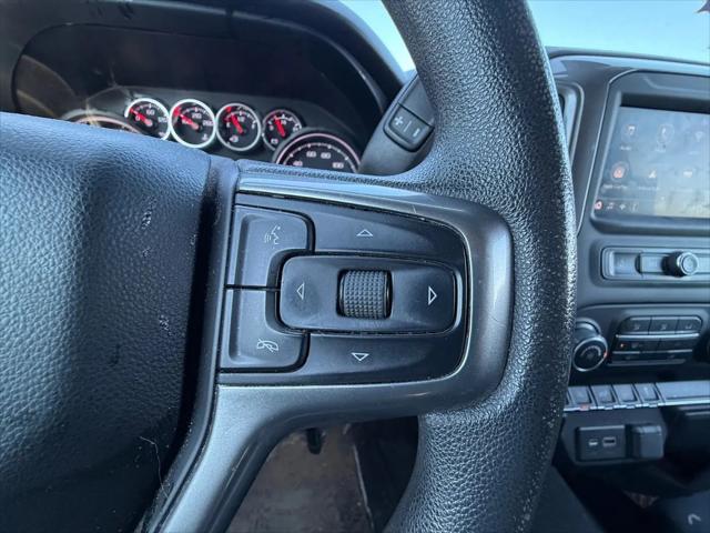 2022 Chevrolet Silverado 1500 4WD Crew Cab Short Bed Custom