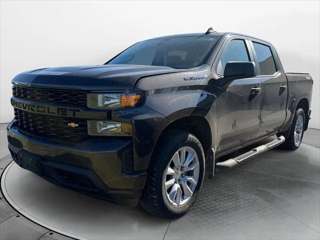 2022 Chevrolet Silverado 1500 4WD Crew Cab Short Bed Custom