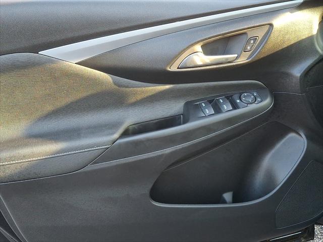 2025 Buick NV Preferred FWD