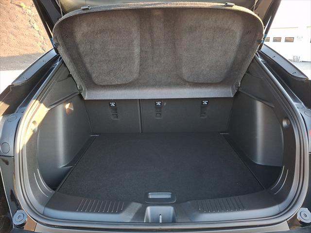 2025 Buick NV Preferred FWD