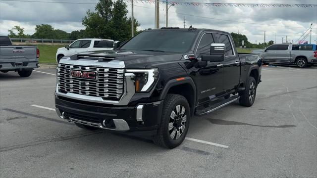 2025 GMC Sierra 2500HD 4WD Crew Cab Standard Bed Denali