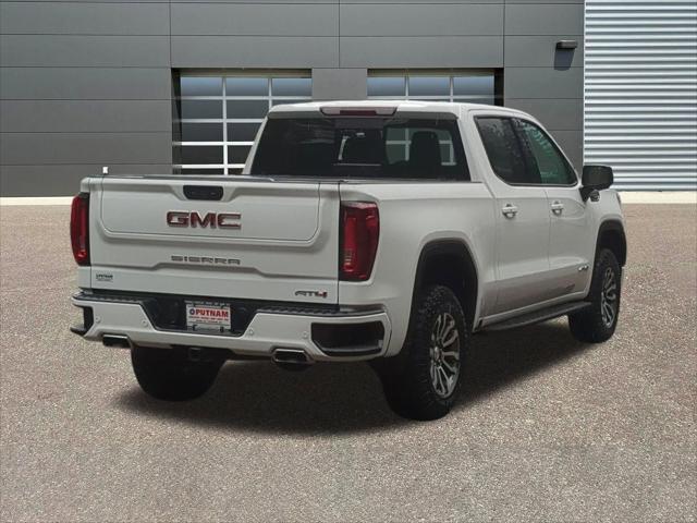 2022 GMC Sierra 1500 Limited 4WD Crew Cab Short Box AT4