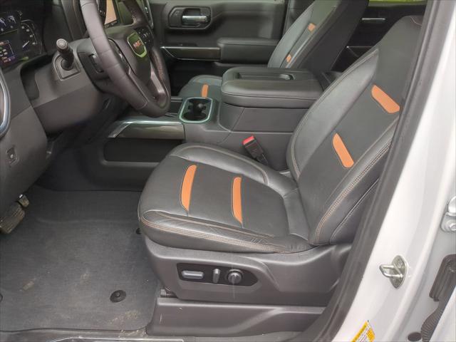 2022 GMC Sierra 1500 Limited 4WD Crew Cab Short Box AT4