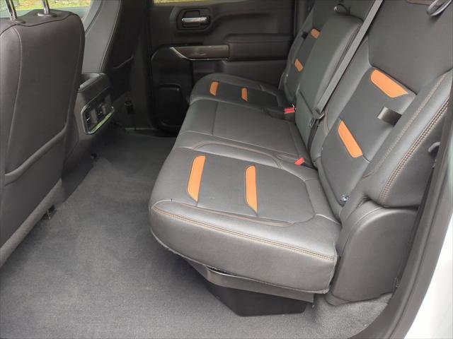 2022 GMC Sierra 1500 Limited 4WD Crew Cab Short Box AT4