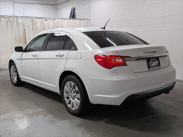 2014 Chrysler 200 LX