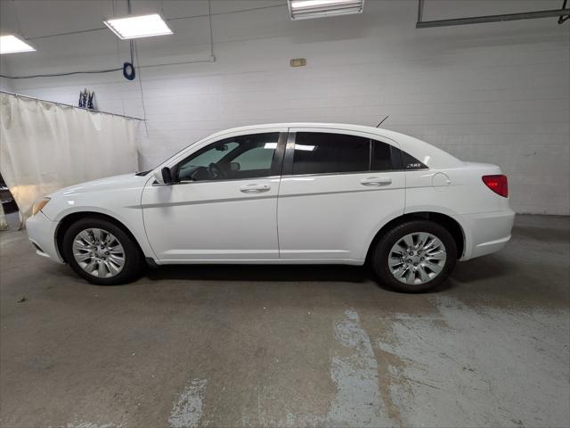 2014 Chrysler 200 LX