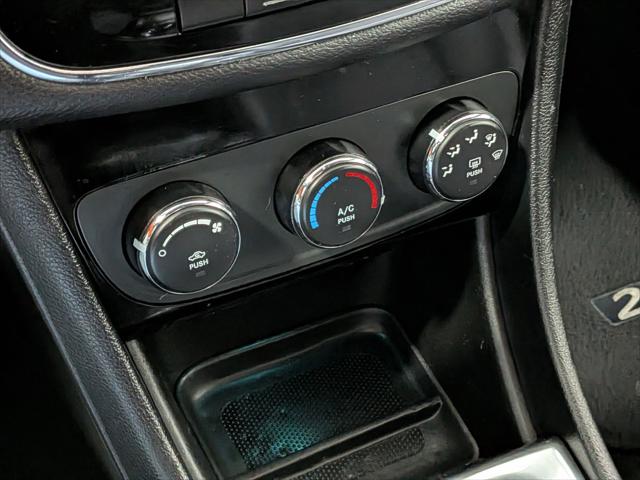 2014 Chrysler 200 LX