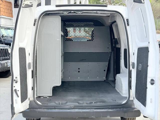 2019 Nissan NV200 S