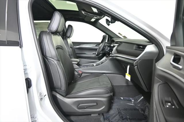 2026 Jeep Grand Cherokee L Altitude 4x4