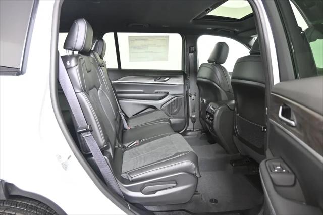 2026 Jeep Grand Cherokee L Altitude 4x4